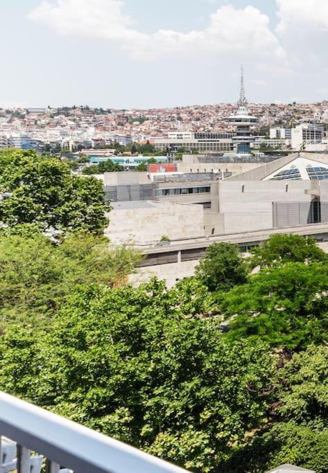 Apartment Perfect Location, Amazing View 3 Bedroom *