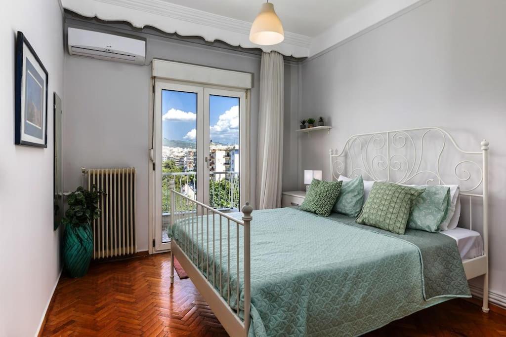 Perfect Location, Amazing View 3 Bedroom *